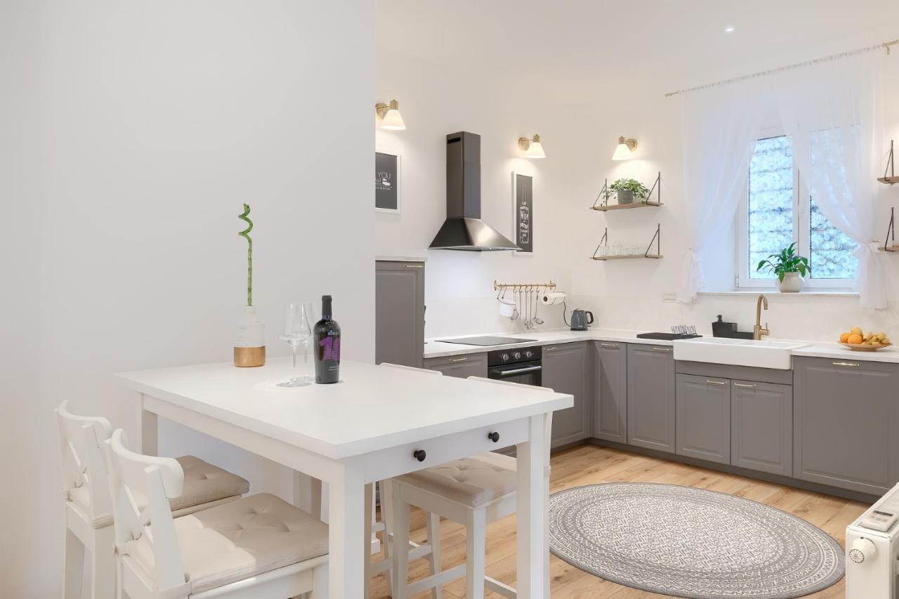 Calafati Apartment With Free Private Parking Рієка Екстер'єр фото