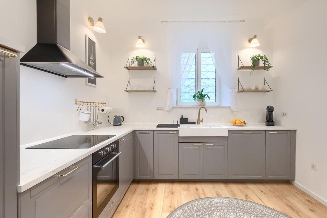 Calafati Apartment With Free Private Parking Рієка Екстер'єр фото