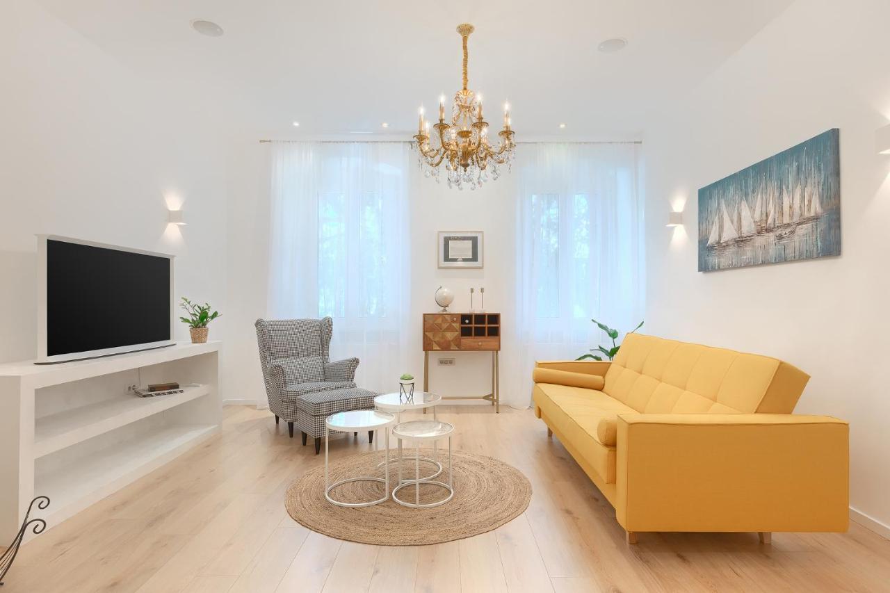 Calafati Apartment With Free Private Parking Рієка Екстер'єр фото